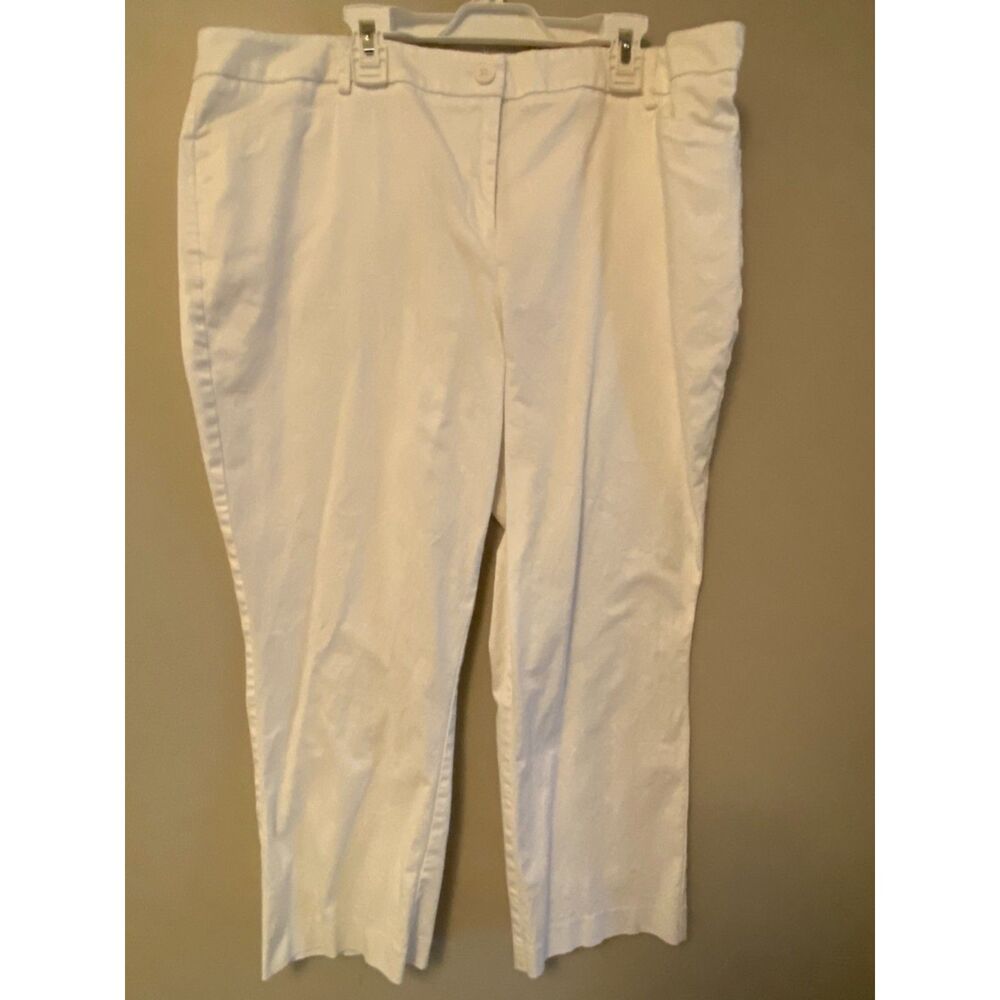 New York and Company Buttoned Back Pocket White Capri Pants Women's Sz 18